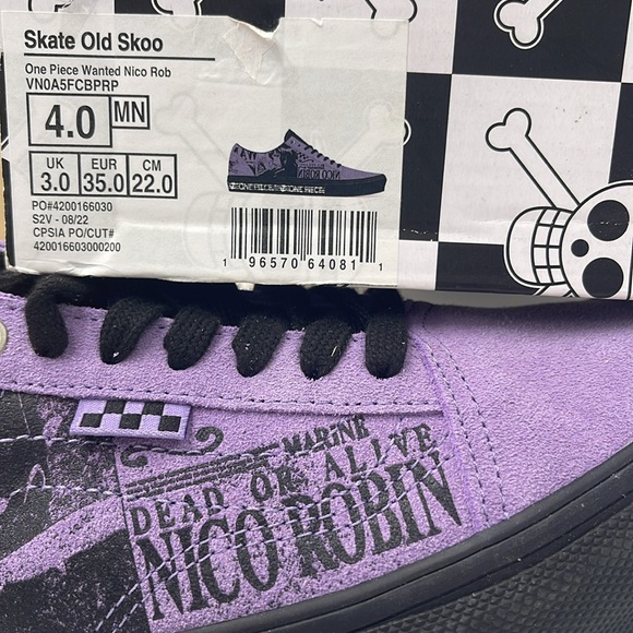 Vans WMNS Purple Graphic Sneakers Skate Old Skool
One Piece Wanted Nico Robin - Picture 16 of 16